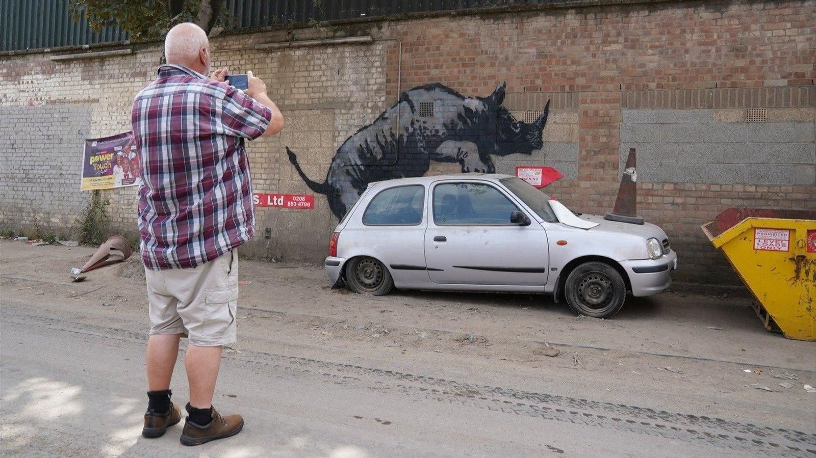 Nuevo grafiti de un rinoceronte firmado por el artista Banksy (Foto: EP).