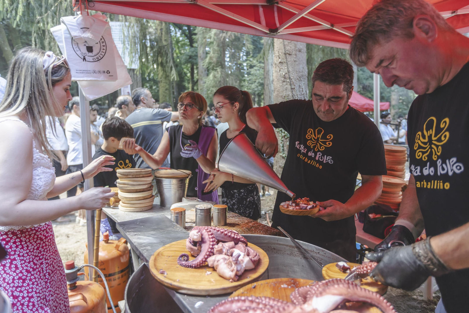Galería | O Carballiño vuelve a disfrutar un año más de la Festa do Pulpo