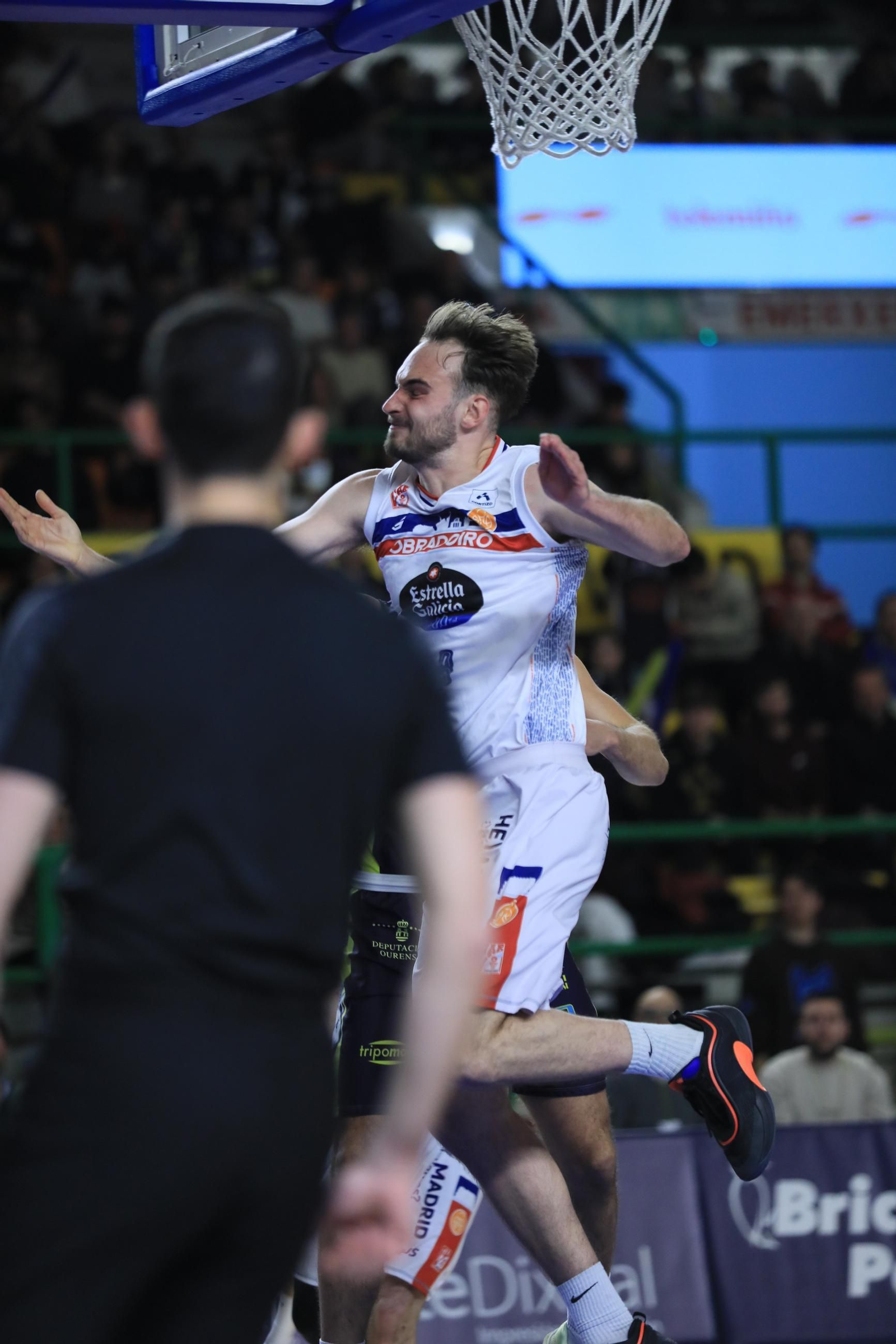 Galería | El Pazo, a reventar para el derbi COB-Obradoiro