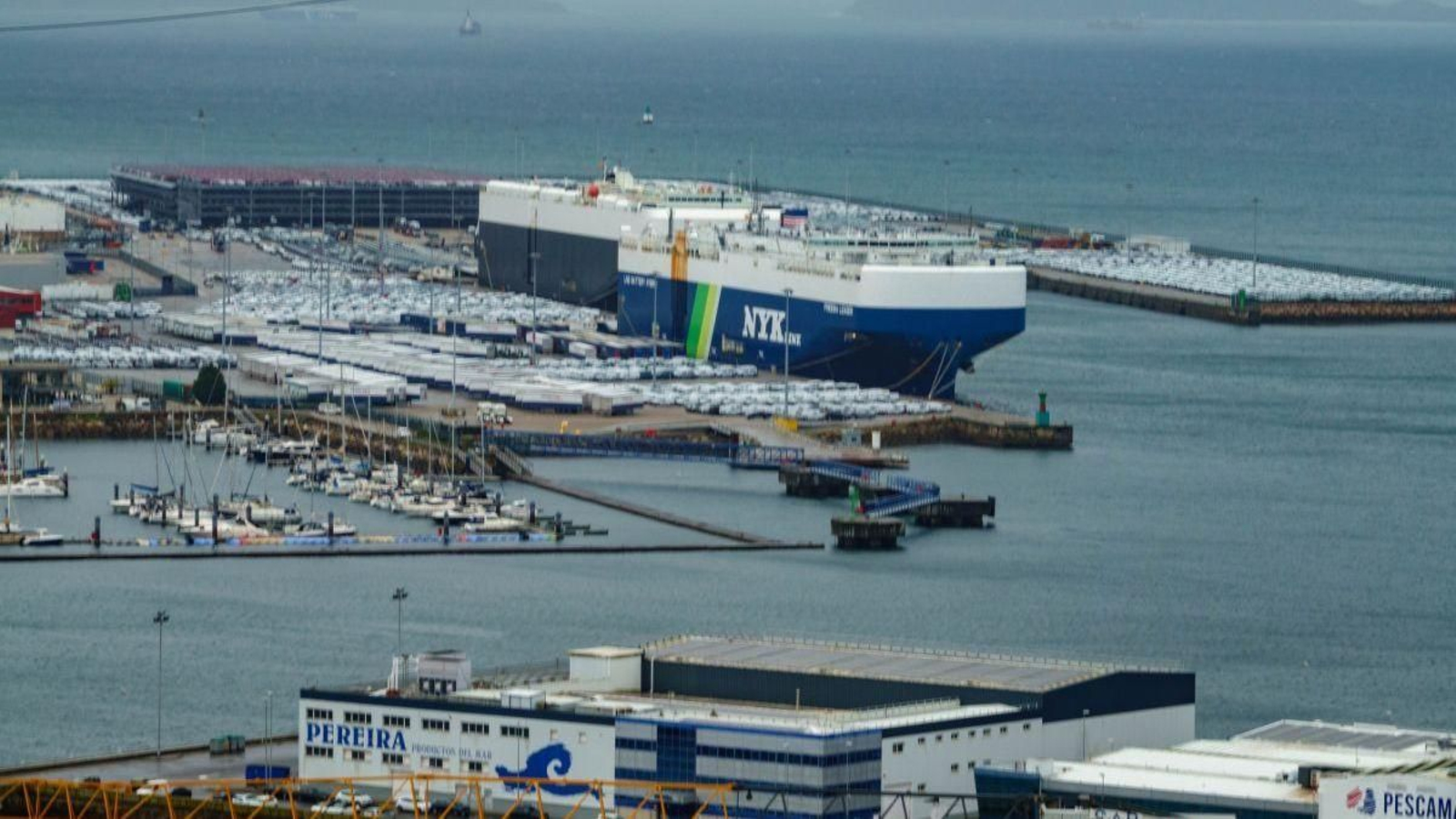 Gran parte de la inversión se destinará a mejorar la terminal marítima de Bouzas con un silo de coches y extensión de las rampas para los portacoches,