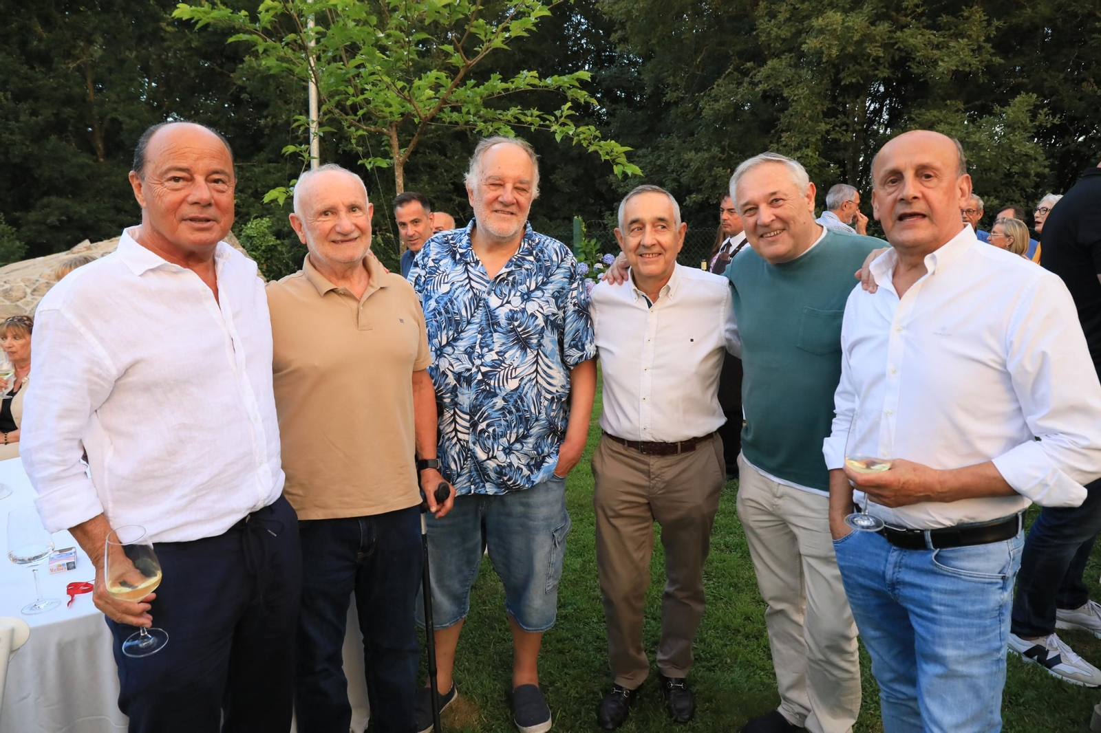 Galería | Decenas de jugadores celebran el fin de la Liga de Mus de Ourense, en fotos