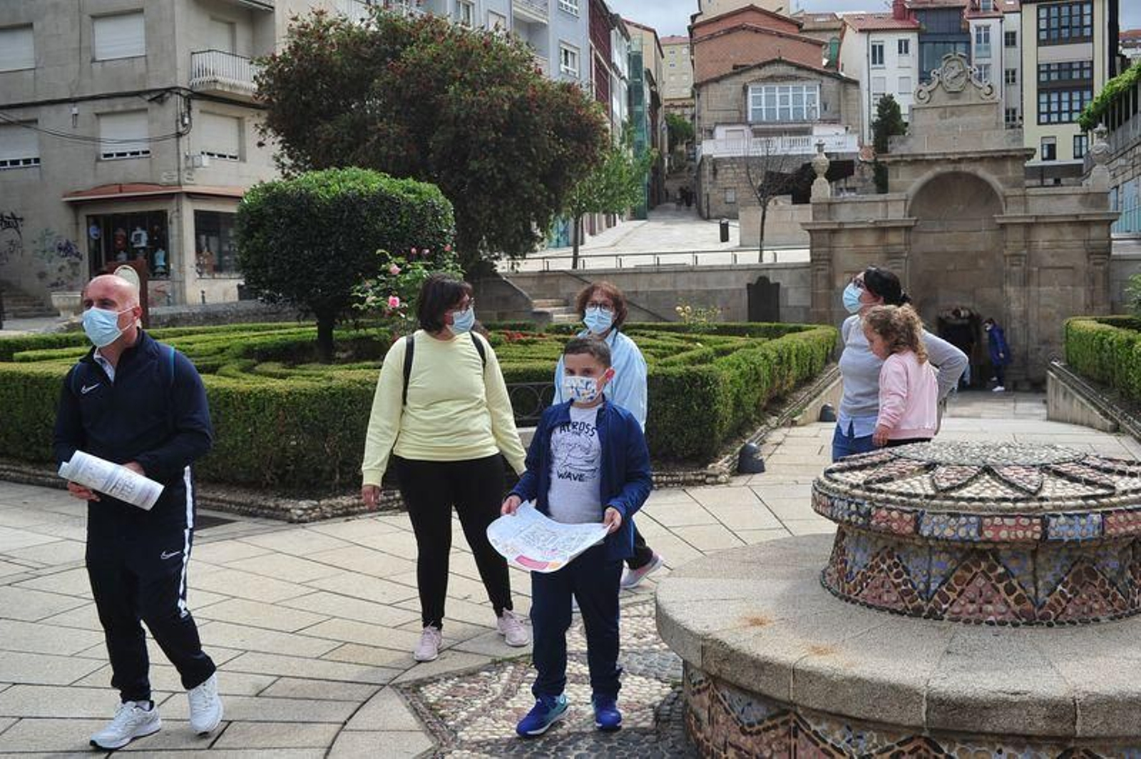 Tímida presencia de turistas en Ourense // FOTO: JOSÉ PAZ