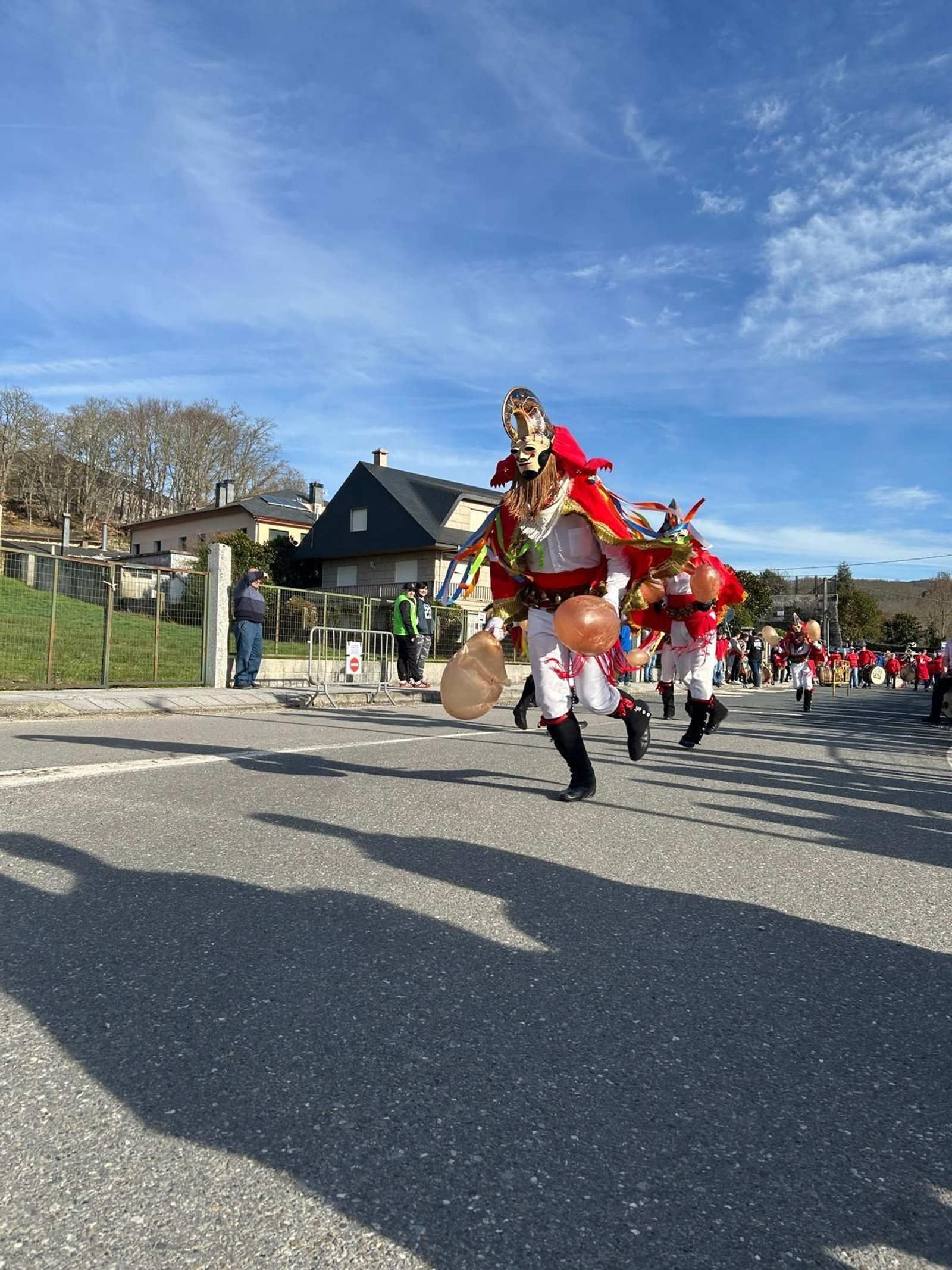 A Veiga culmina el Entroido de la provincia con su gran “Xuntanza”