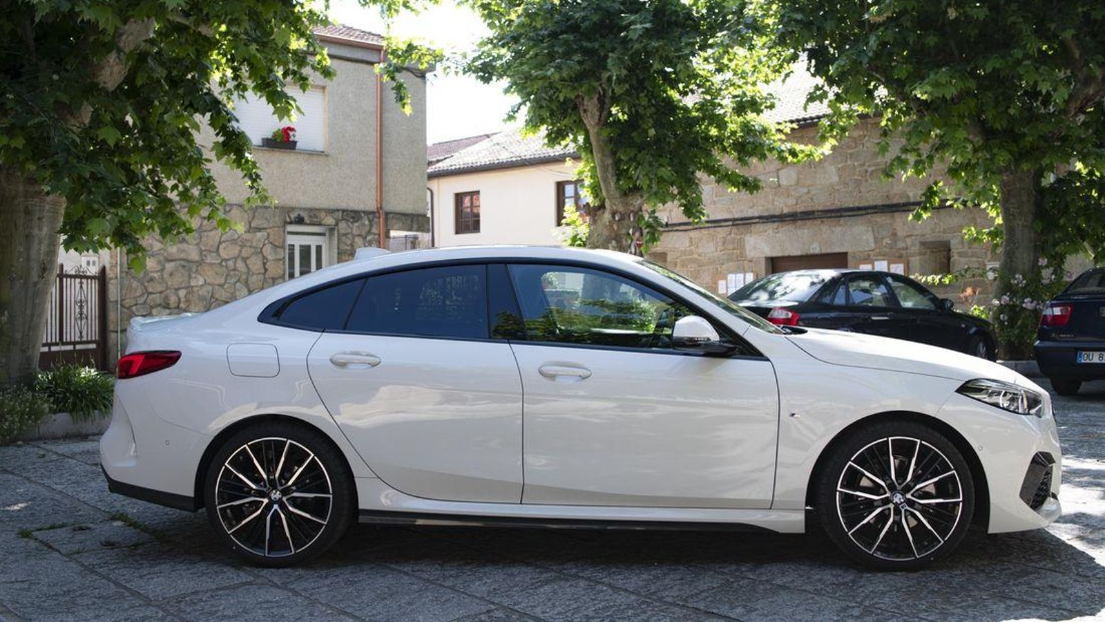 Seixalvo (Ourense). 28/05/2021. Fotos al Nuevo BMW Serie 2118D. Foto: Xesús Fariñas