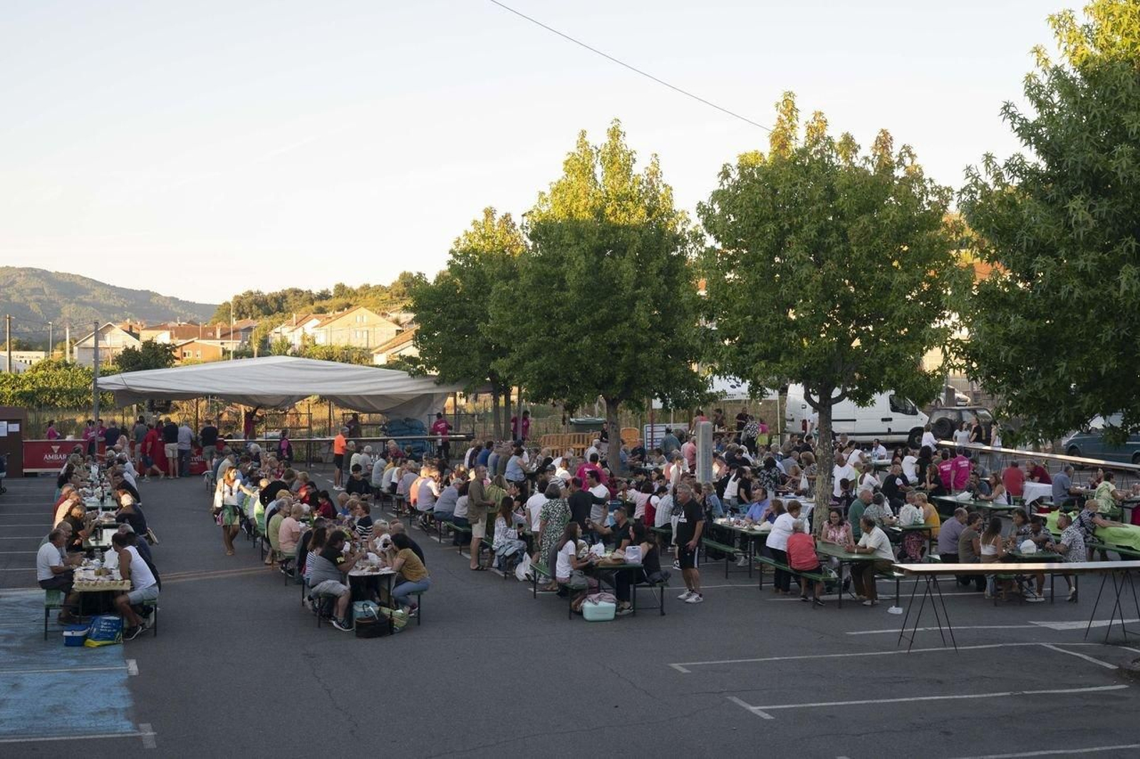 Buen ambiente en la Festa da Codorniz en Cortiñas (Castrelo)