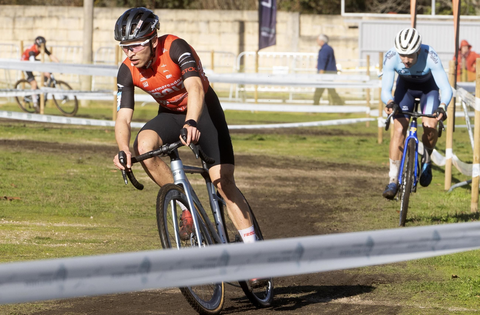 Galería | El ciclocross toma Ponteareas con más de 200 participantes