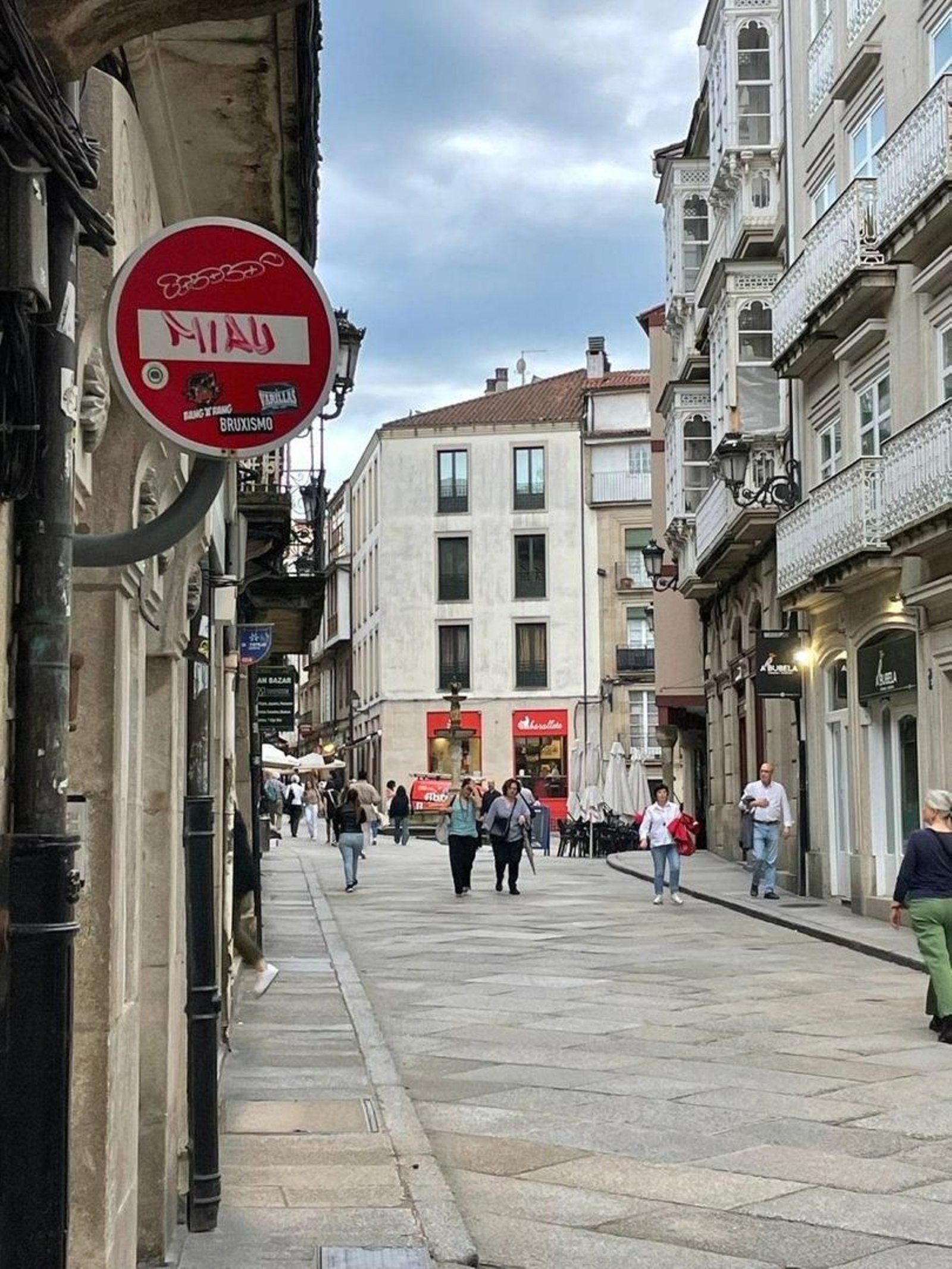Calle Santo Domingo, en Ourense.