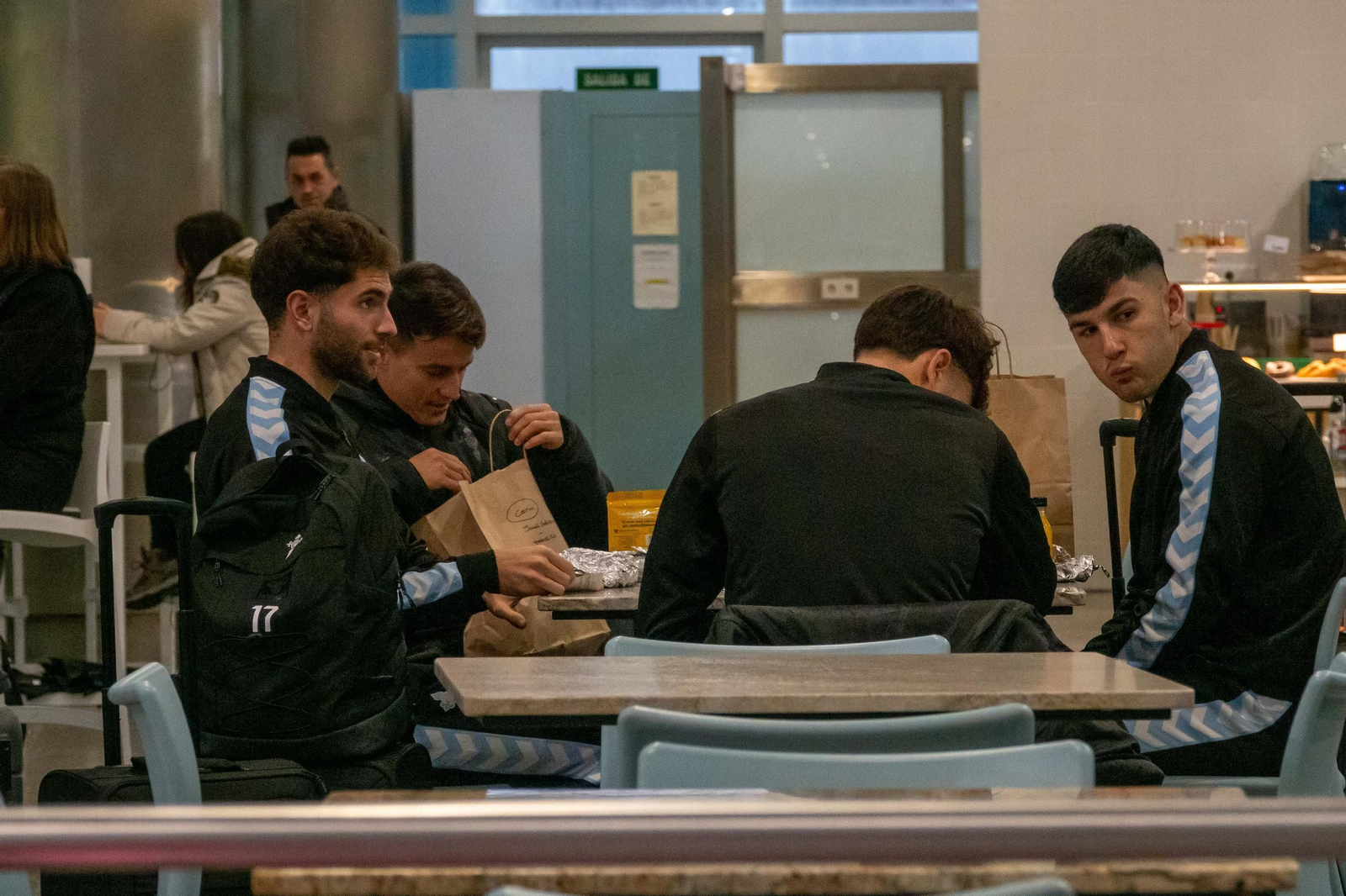 El canterano Yoel Lago maneja intereses para salir cedido pero el club prefiere que se quede.