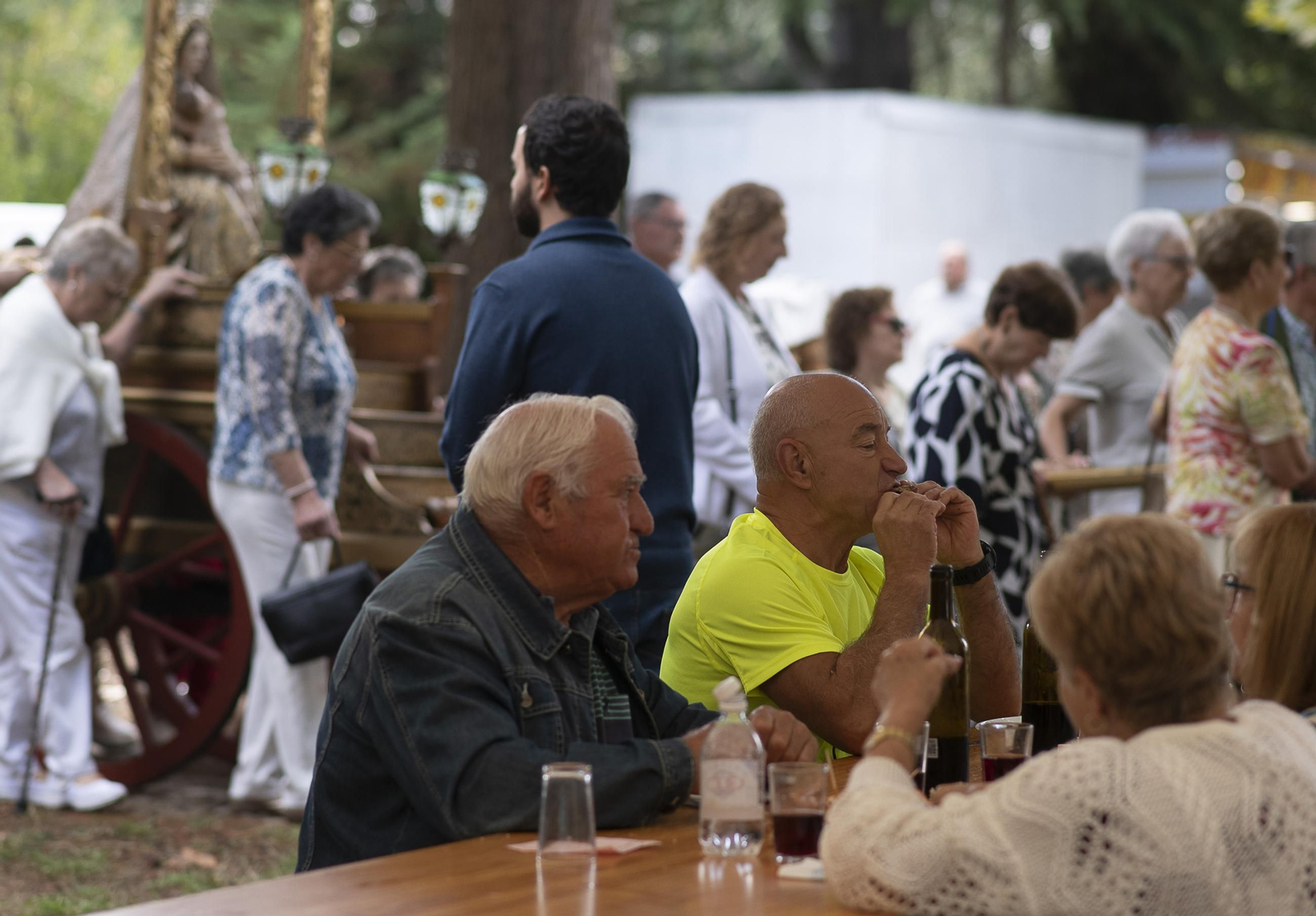 Galería | Los fieles llenaron Rabal, en Celanova, con su devoción mariana