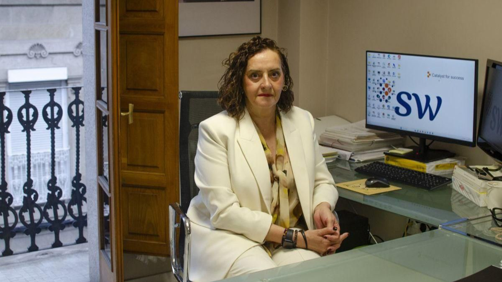 Ana Pumar en su despacho de Ourense.