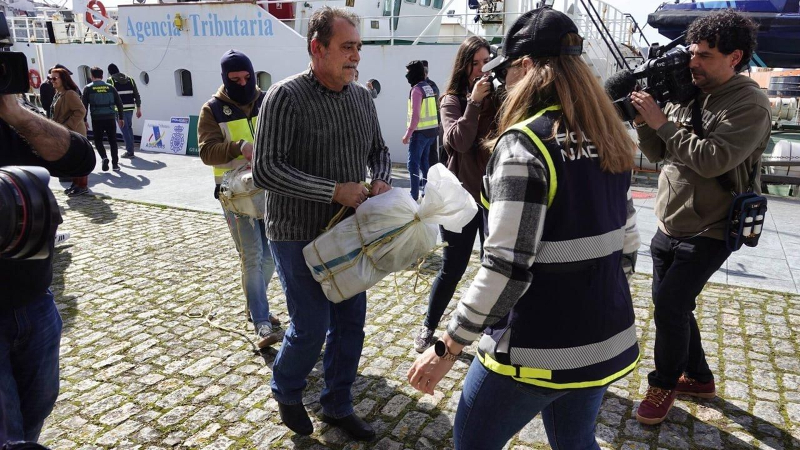 Alijo de droga del 'Petrel'.