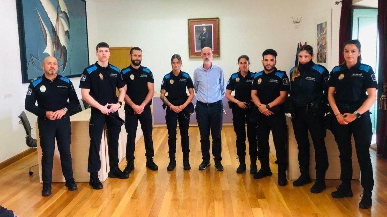 Jesús Vázquez Almuiña y Plácido Vieitez Pérez durante la recepción de los nuevos auxiliares.
