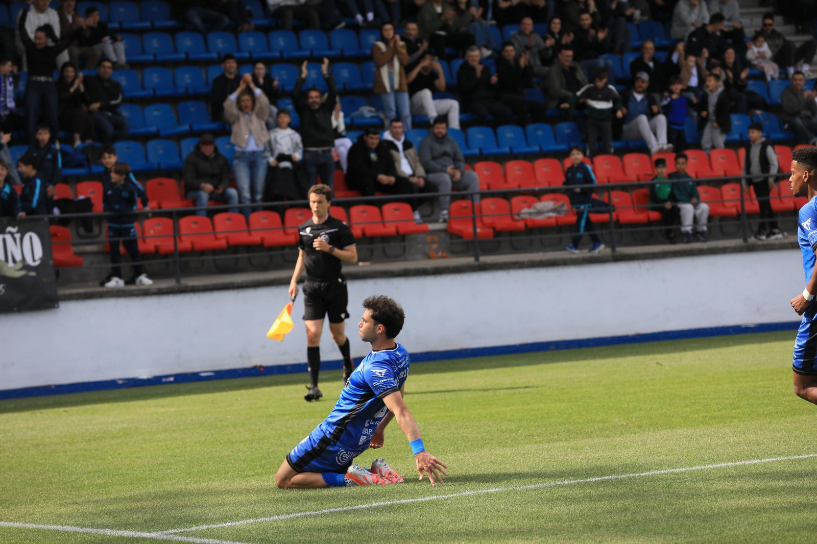Galería 1 O Couto disfruta de una gran victoria del Ourense CF ante el Lugo (4-2)
