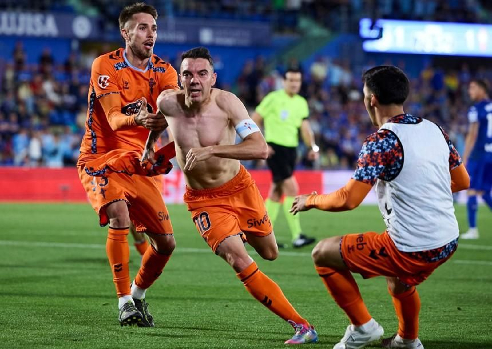 Iago Aspas festeja su gol europeo en la última visita al Coliseum.
