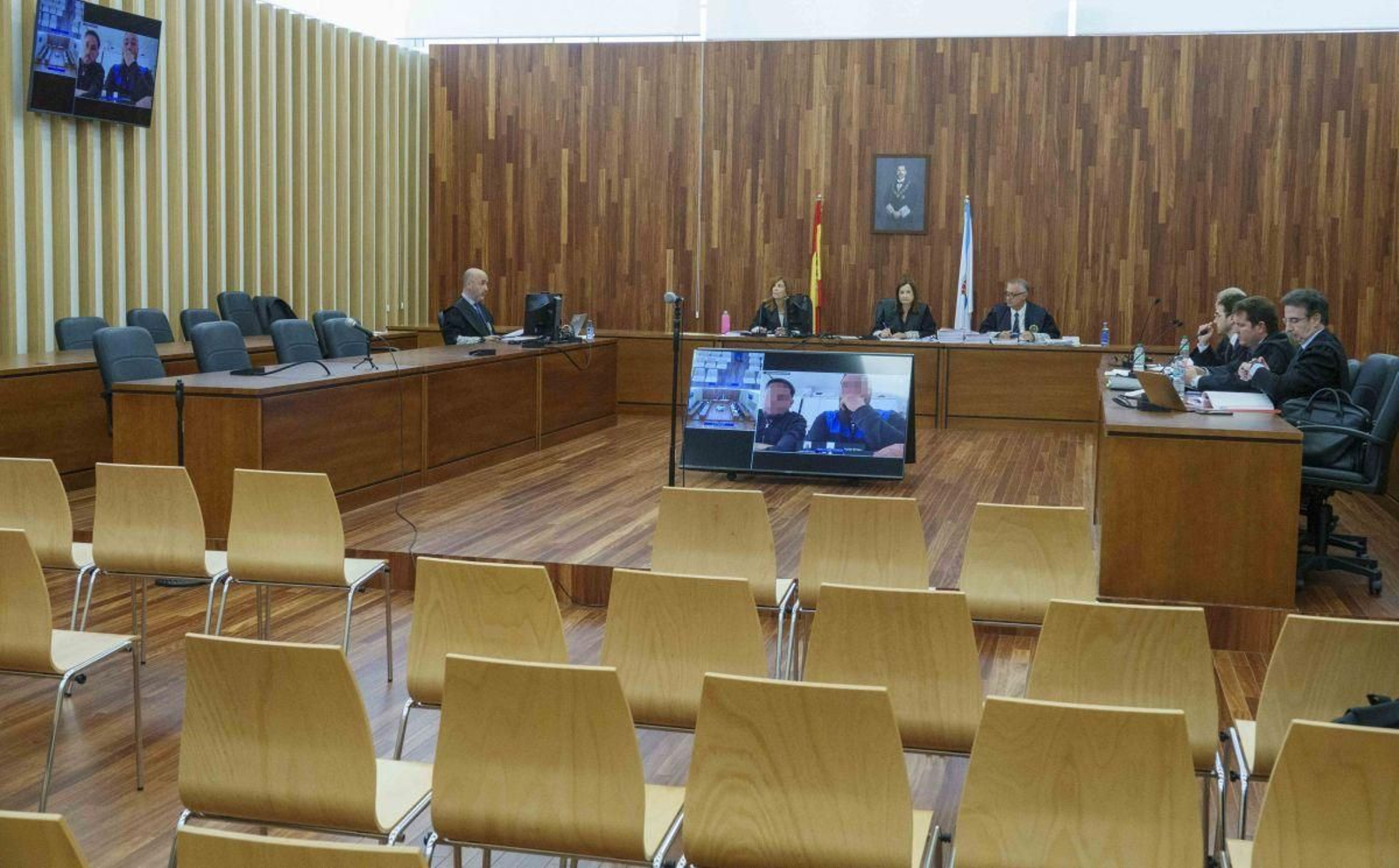 Un momento de la sesión de ayer de la vista que se celebra en la sección quinta de la Audiencia en Vigo.