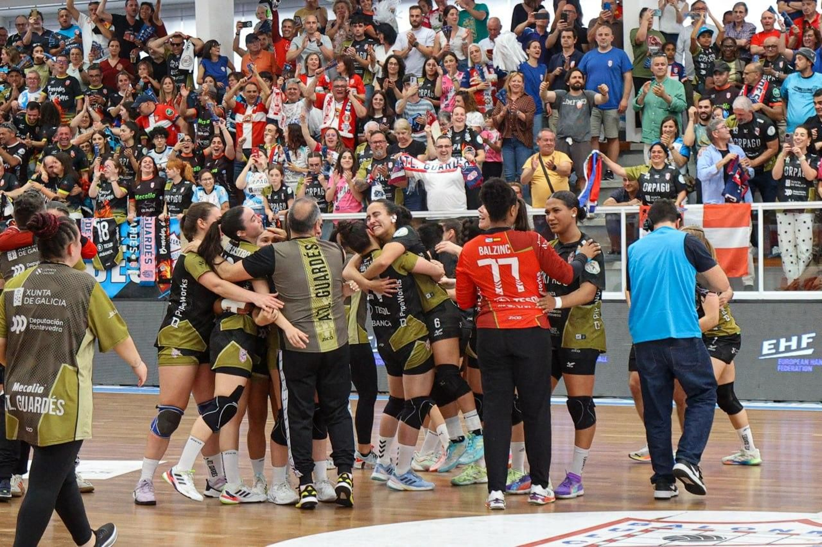 Galería | El Guardés celebra un título para el recuerdo
