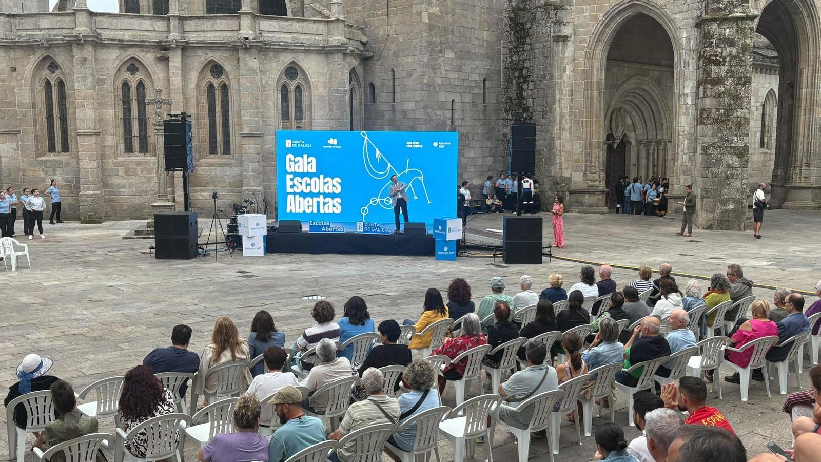 El secretario xeral da Emigración durante su intervención en la gala final de Escolas Abertas