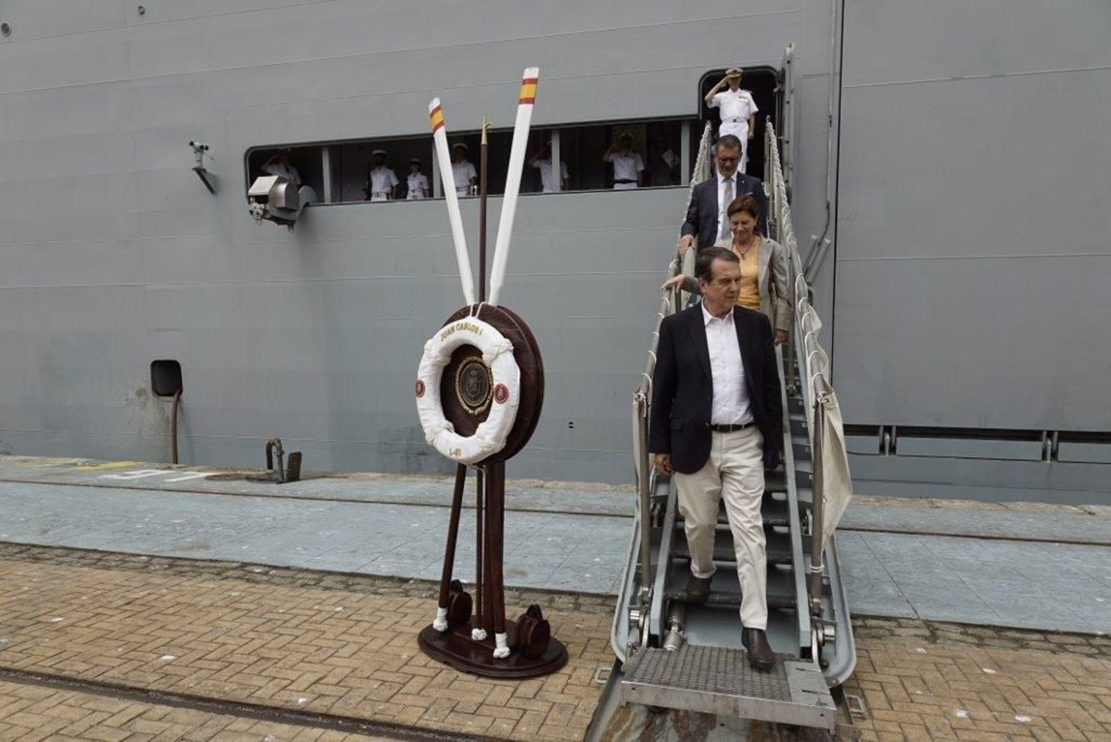 El portaviones Juan Carlos I en Vigo  (49) (1024x684)