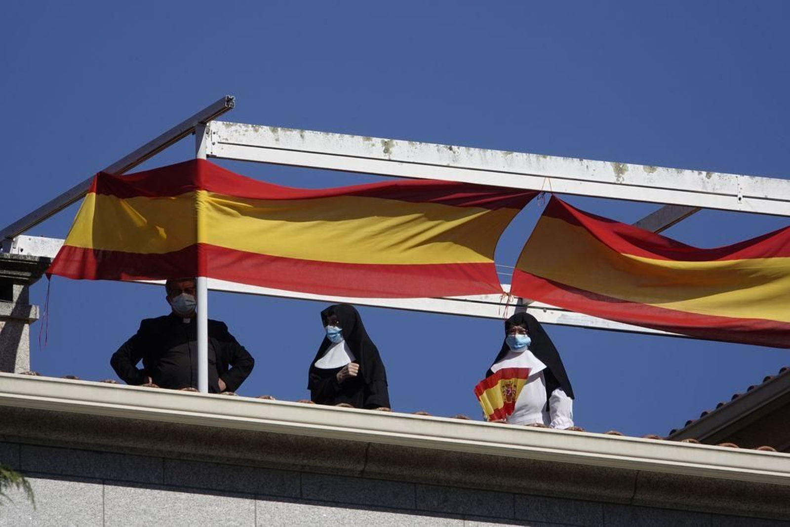 Tui recibe con aplausos al Rey en su visita a Comandancia Naval del Miño // Vicente