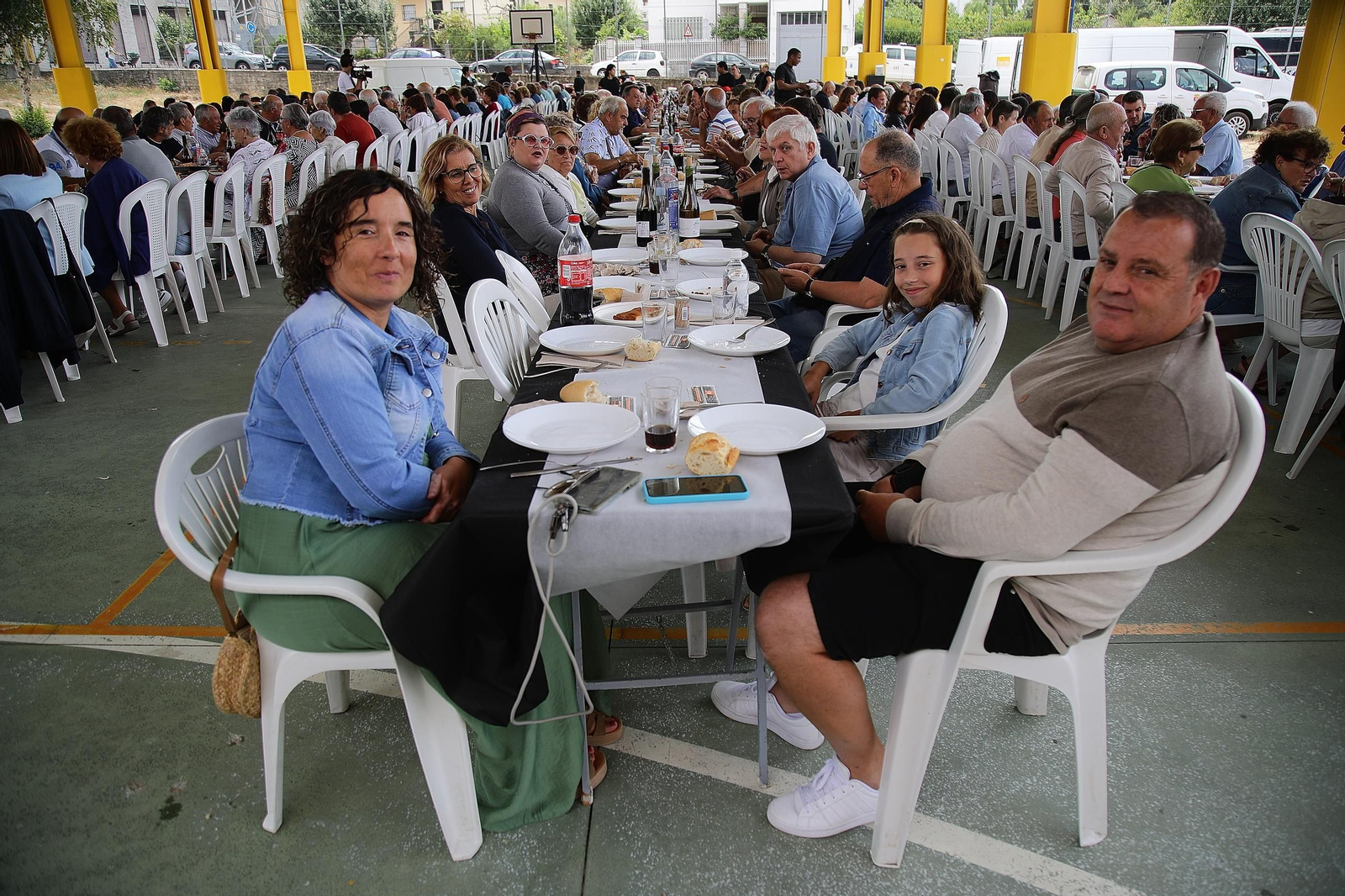 Galería | Biscoito de fariña, ovos, azucre e manteiga para celebrar a Festa da Bica en A Pobra de Trives