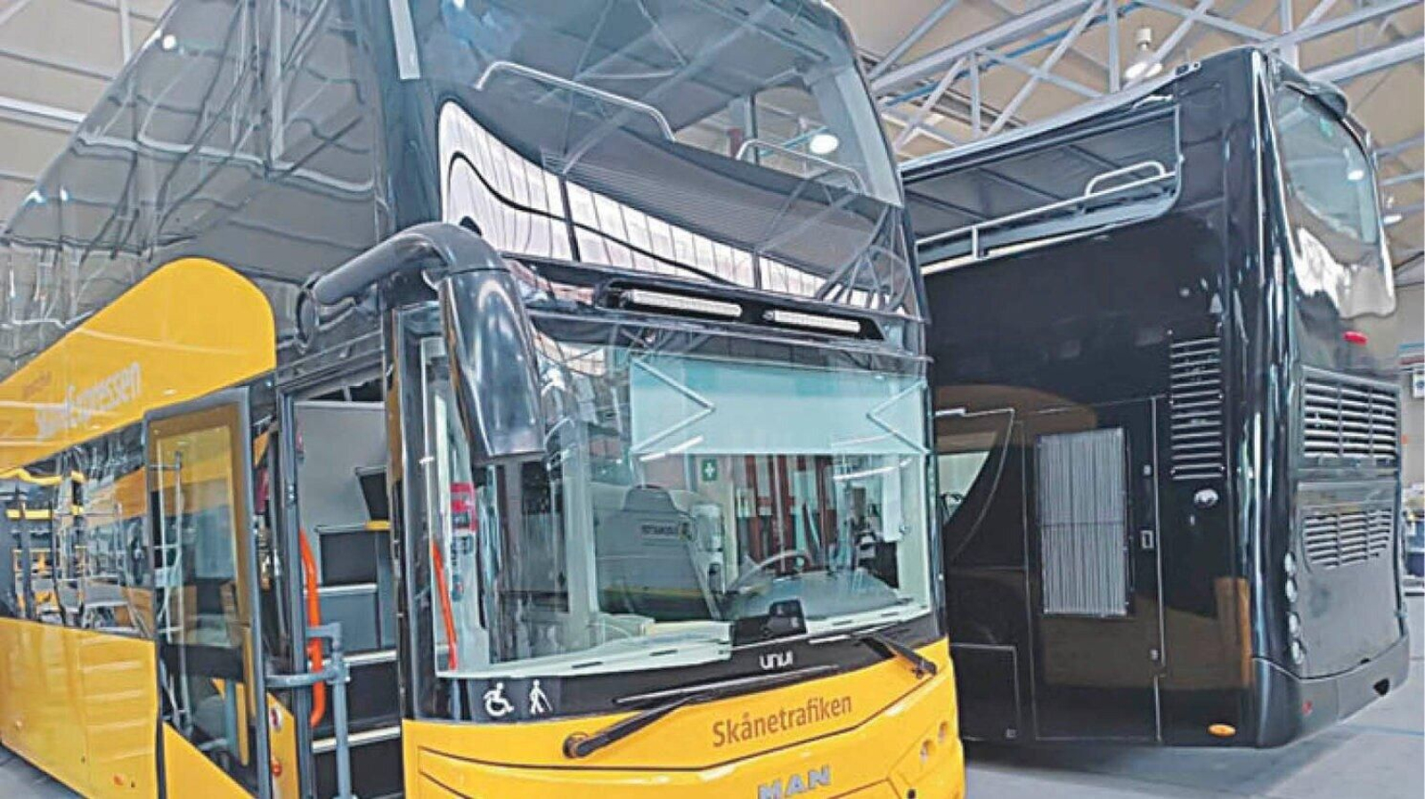 Autobús de dos plantas en San Cibrao.