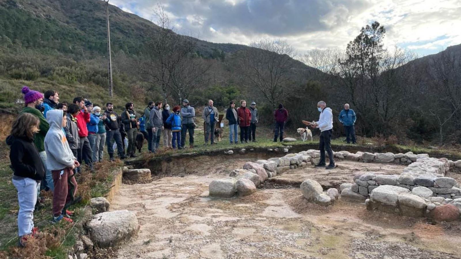 Visita guiada por Davide Bande na Mutatio das Mouruás.