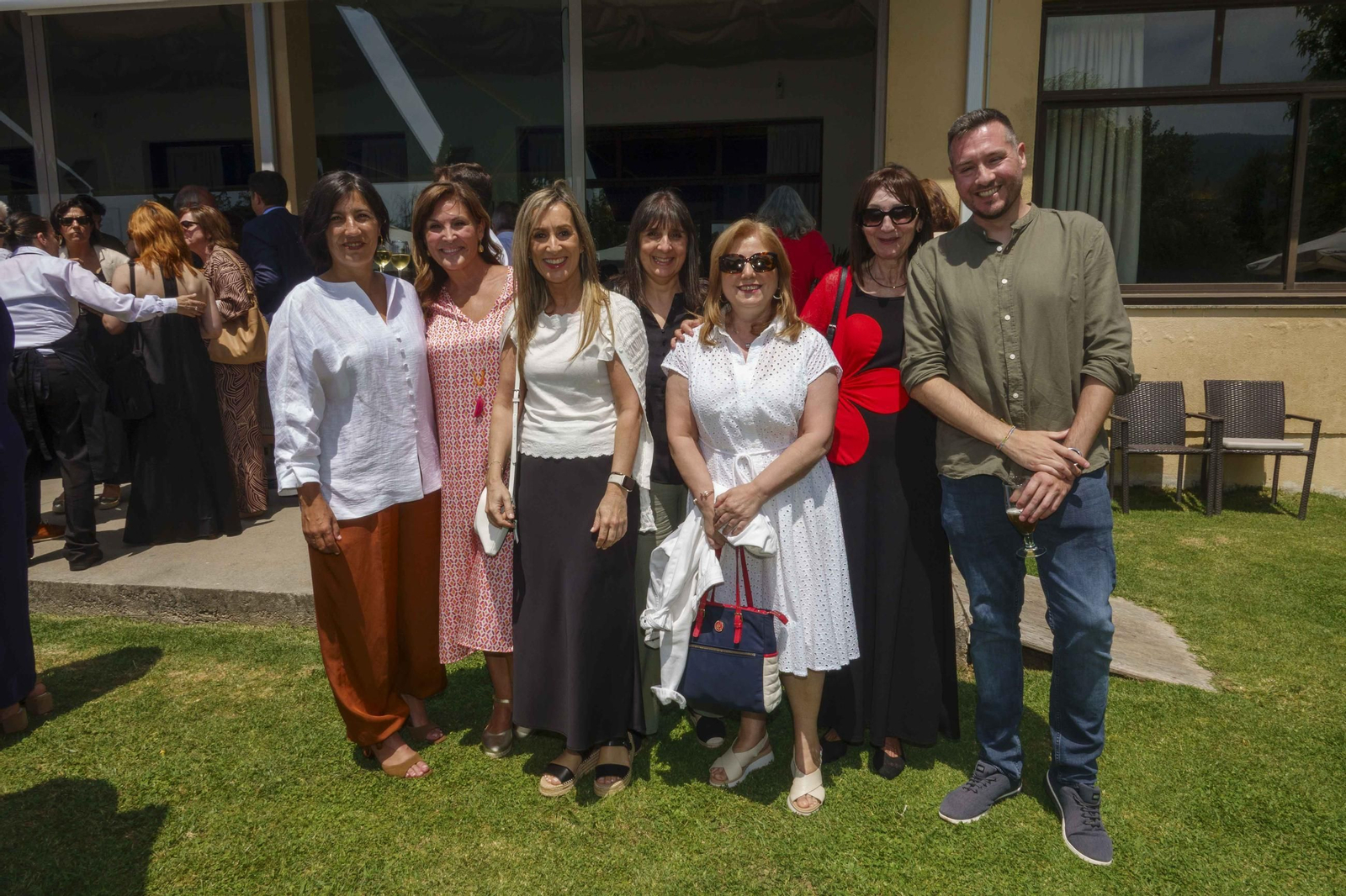 Galería | Emotiva despedida en Vigo al exjuez decano Germán Serrano
