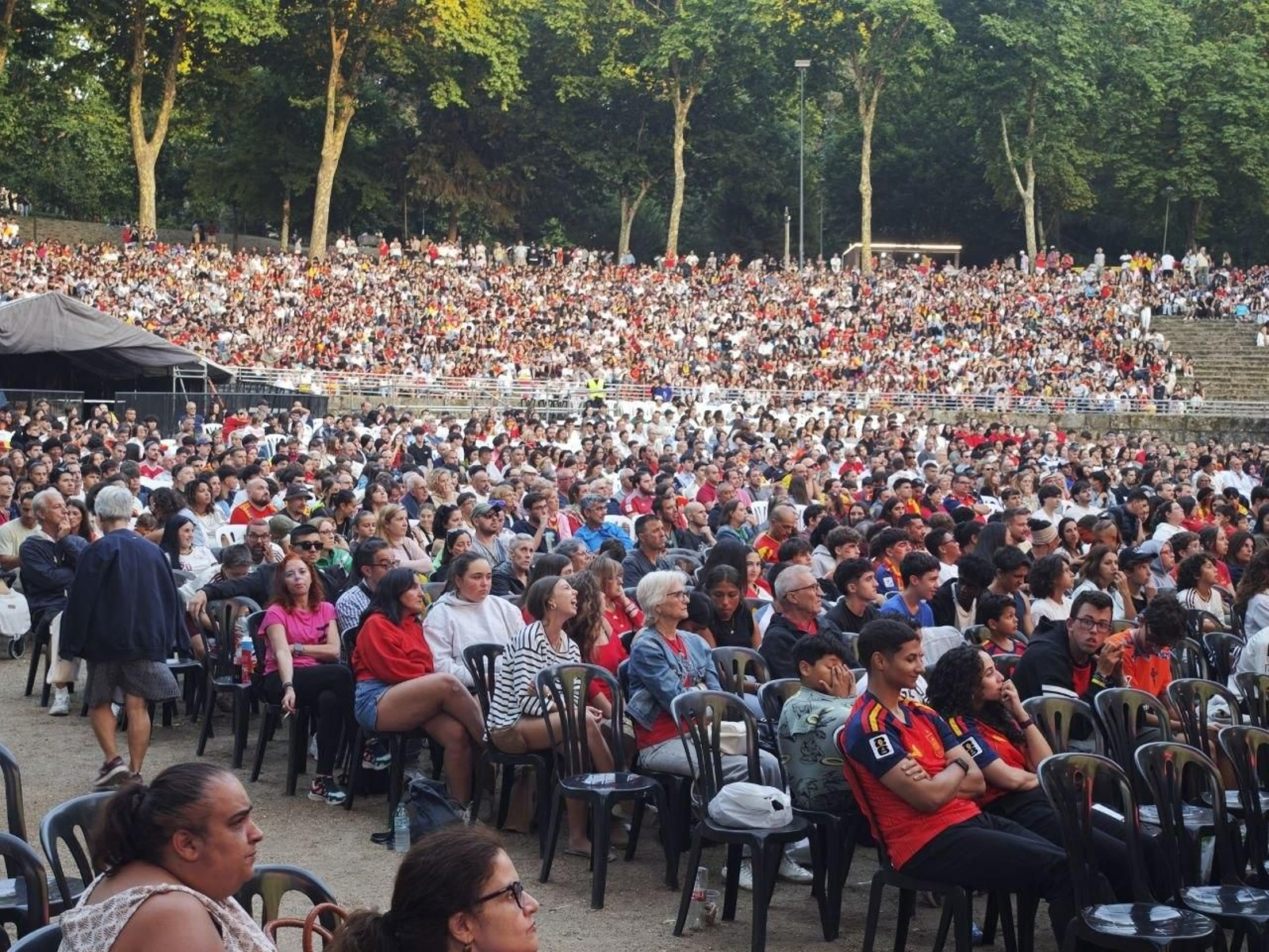 Galería | Castrelos, a reventar para ver a la selección