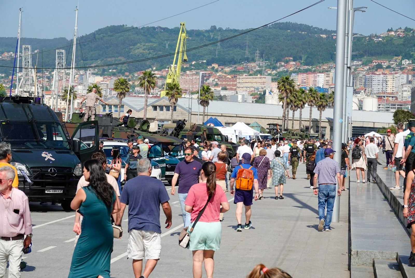 Galería | Comienza la programación del Día de las Fuerzas Armadas en Vigo