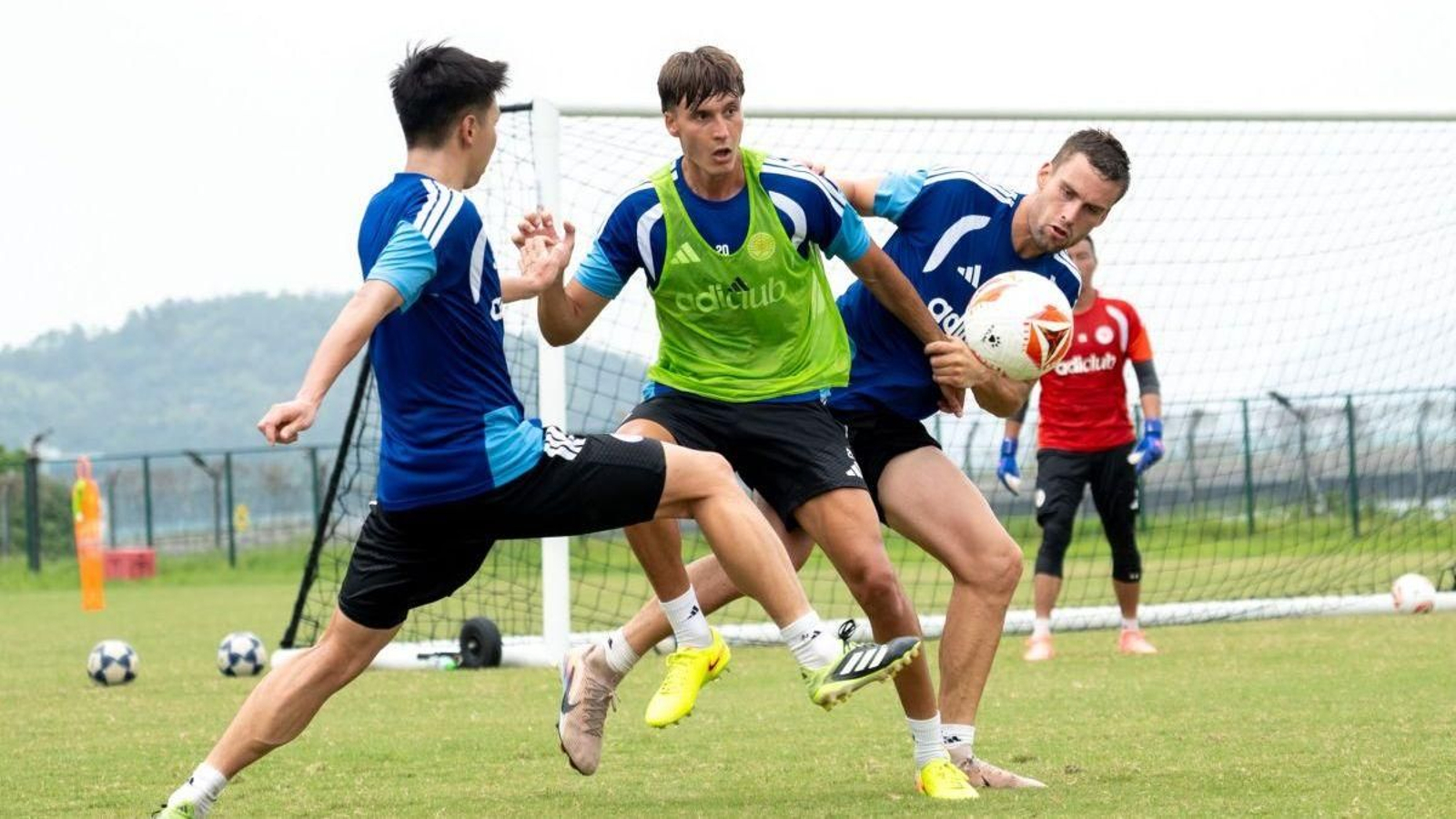 El vigués Carlos Alonso, durante sus primeros entrenamientos con el Eastern en Hong Kong.
