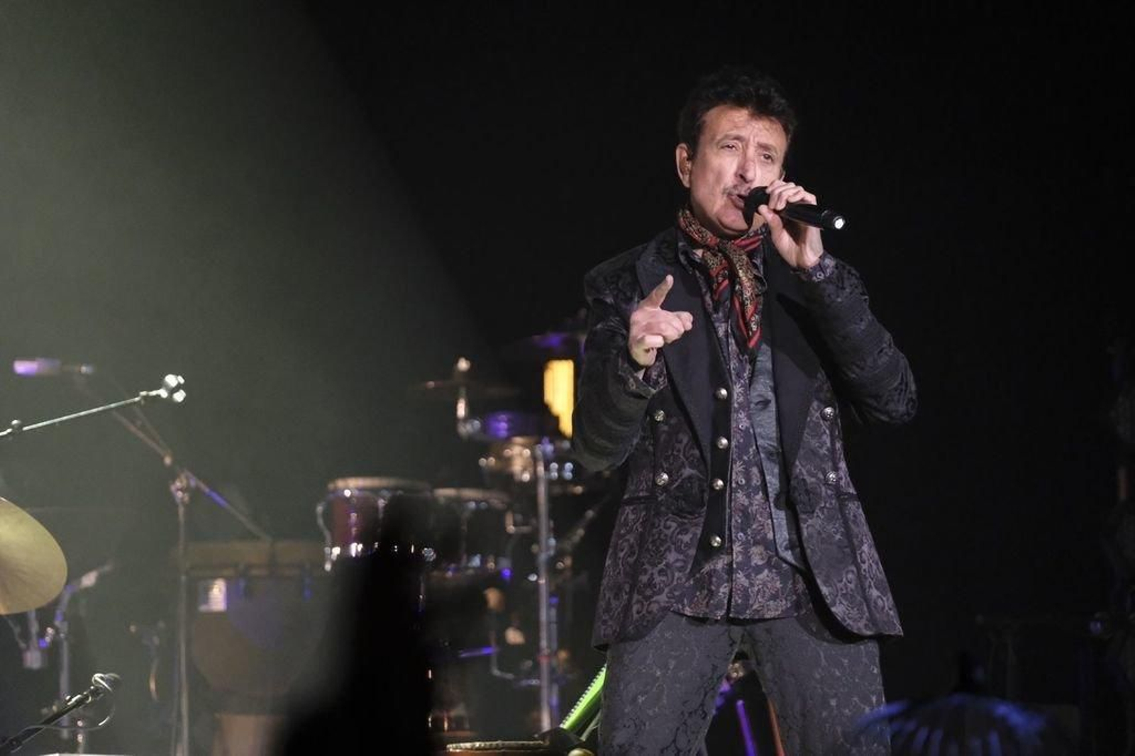 El músico catalán Manolo García, ayer durante su concierto.