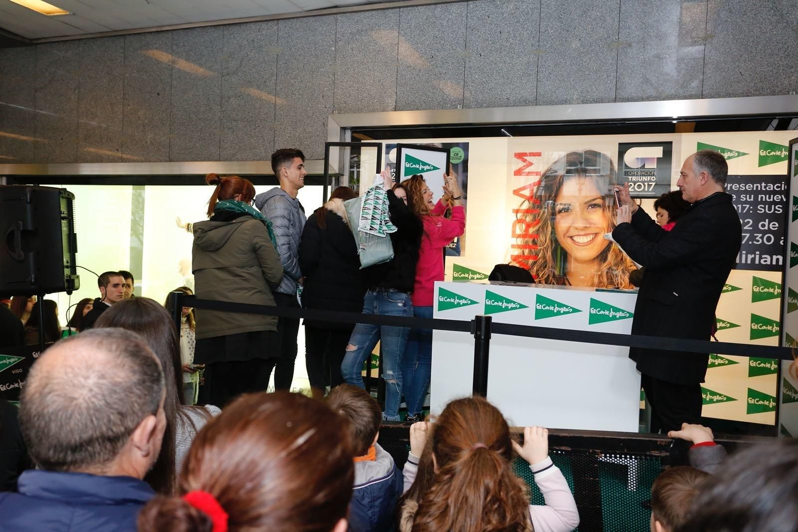 La gallega Miriam de Operación Triunfo en Vigo 09