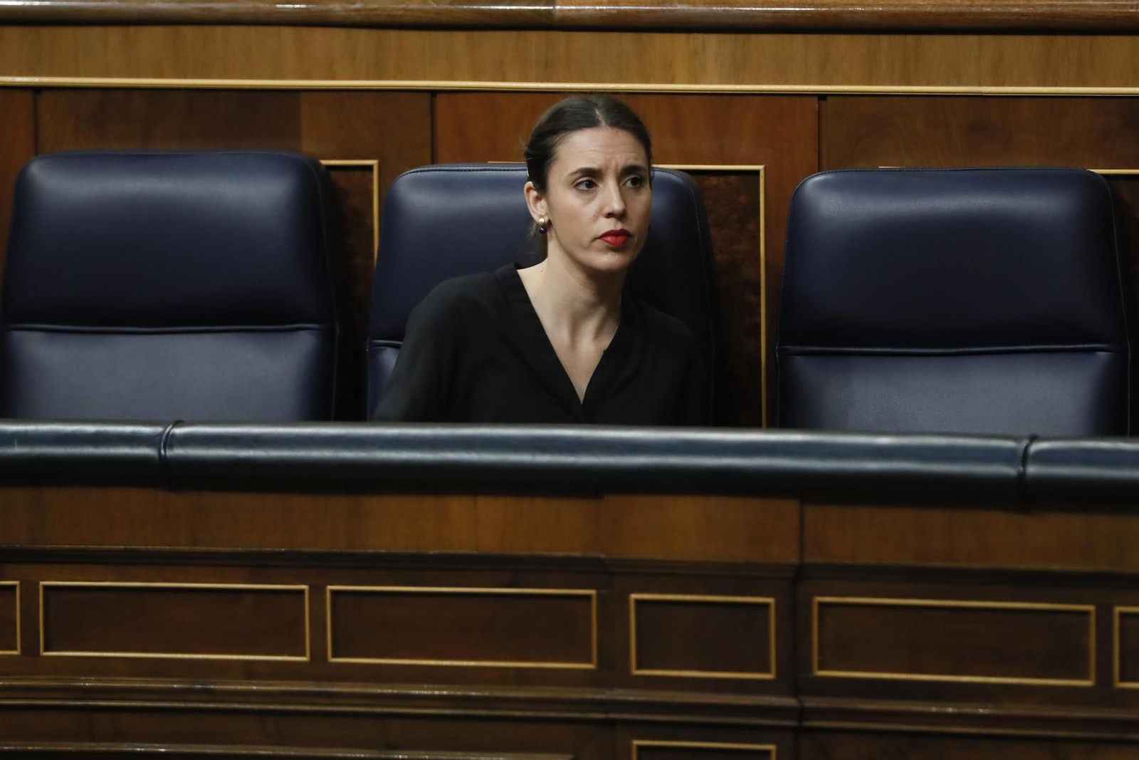 La ministra de Igualdad, Irene Montero, antes de la sesión de la tarde del pleno del Congreso de los Diputados.
