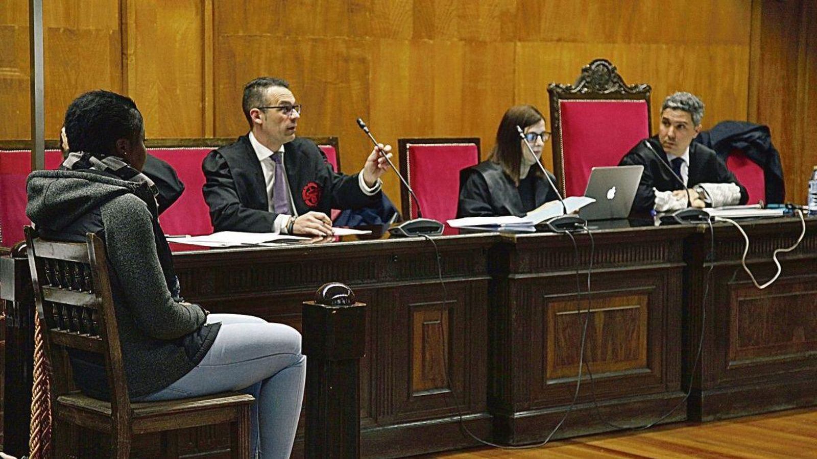 La condenada, durante el juicio con jurado.