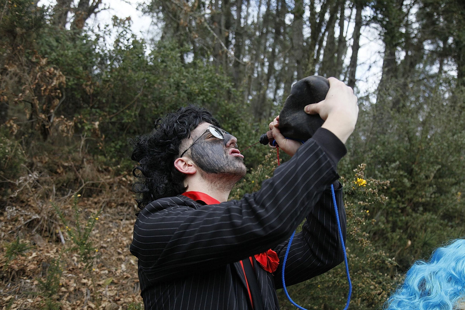 Galería | As Teixugueiras ya tienen a su meco de este Entroido