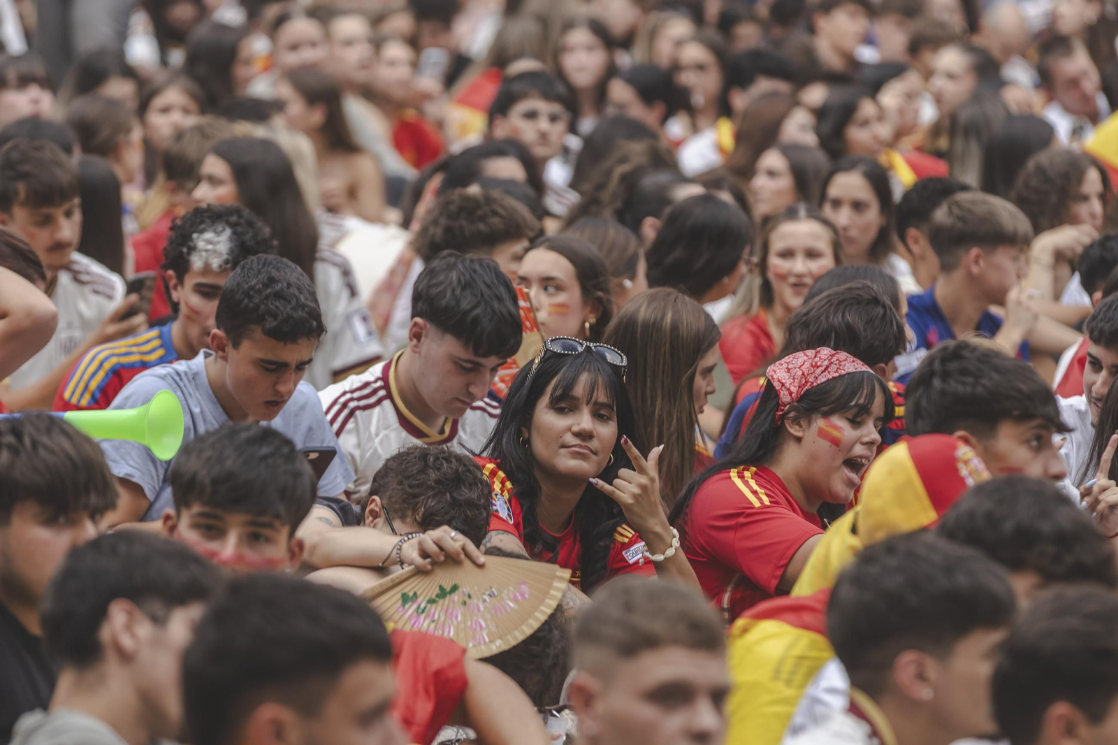 Galería | La ilusión por España tiñe de rojo la provincia de Ourense en la semifinal, en fotos