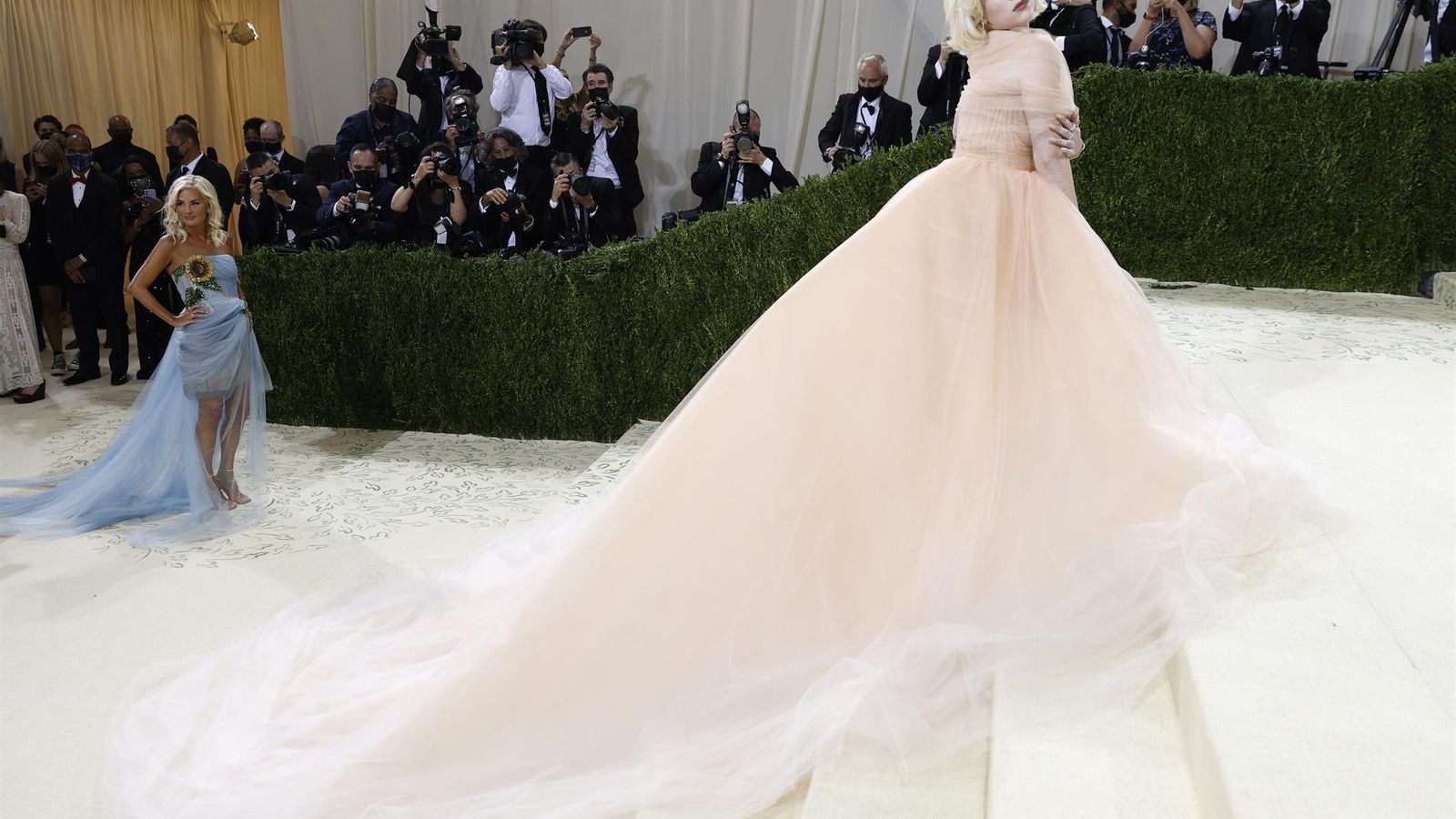 Billie Eilish en la alfombra roja de la MET GALA 2021