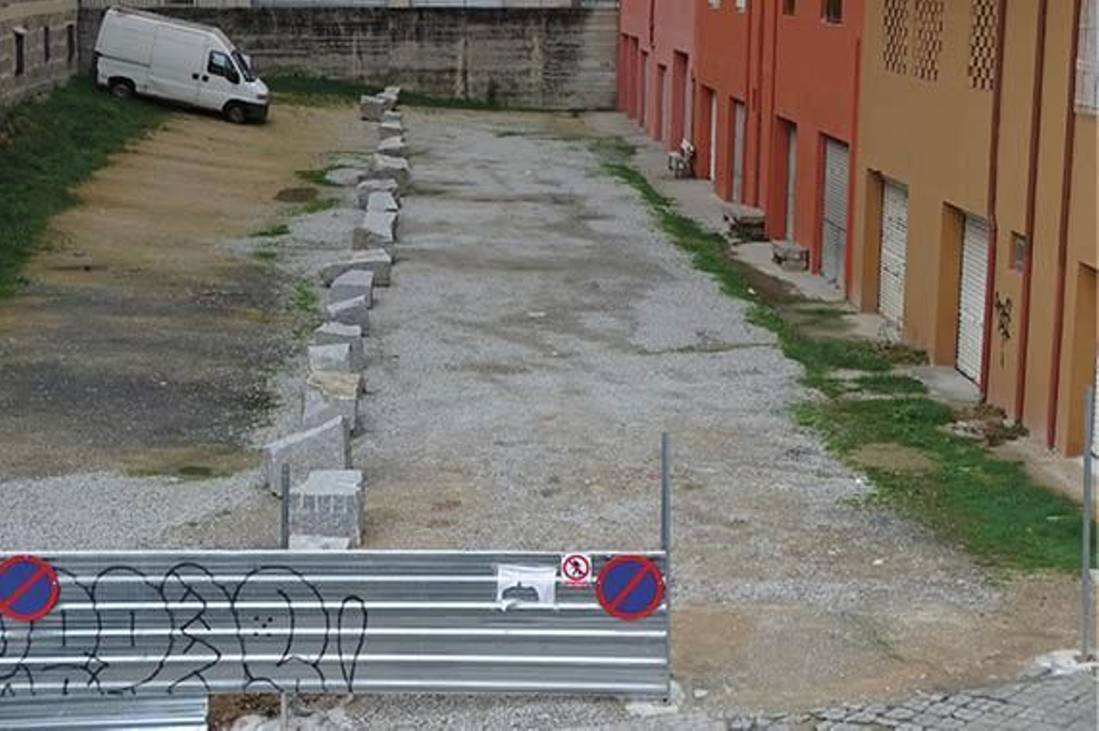 Parcela de la Milagrosa que comprará el Concello. (FOTO: MARTIÑO PINAL)
