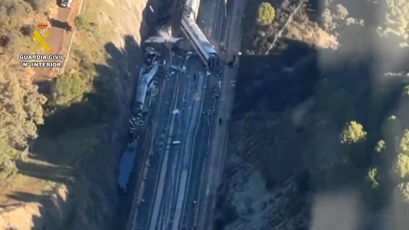 Vídeo | Así han quedado los trenes tras el descarrilamiento en Adamuz