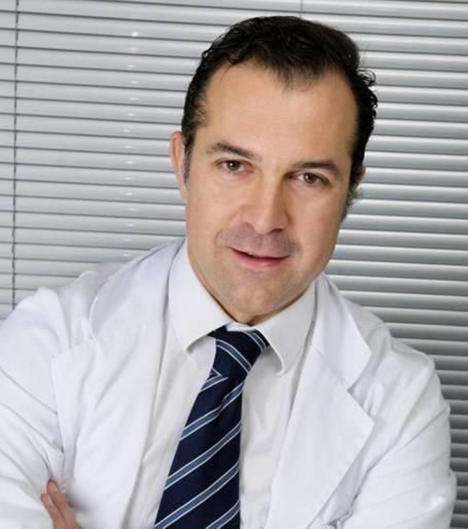 Manuel Estévez es otorrino en el Meixoeiro y en Fátima.