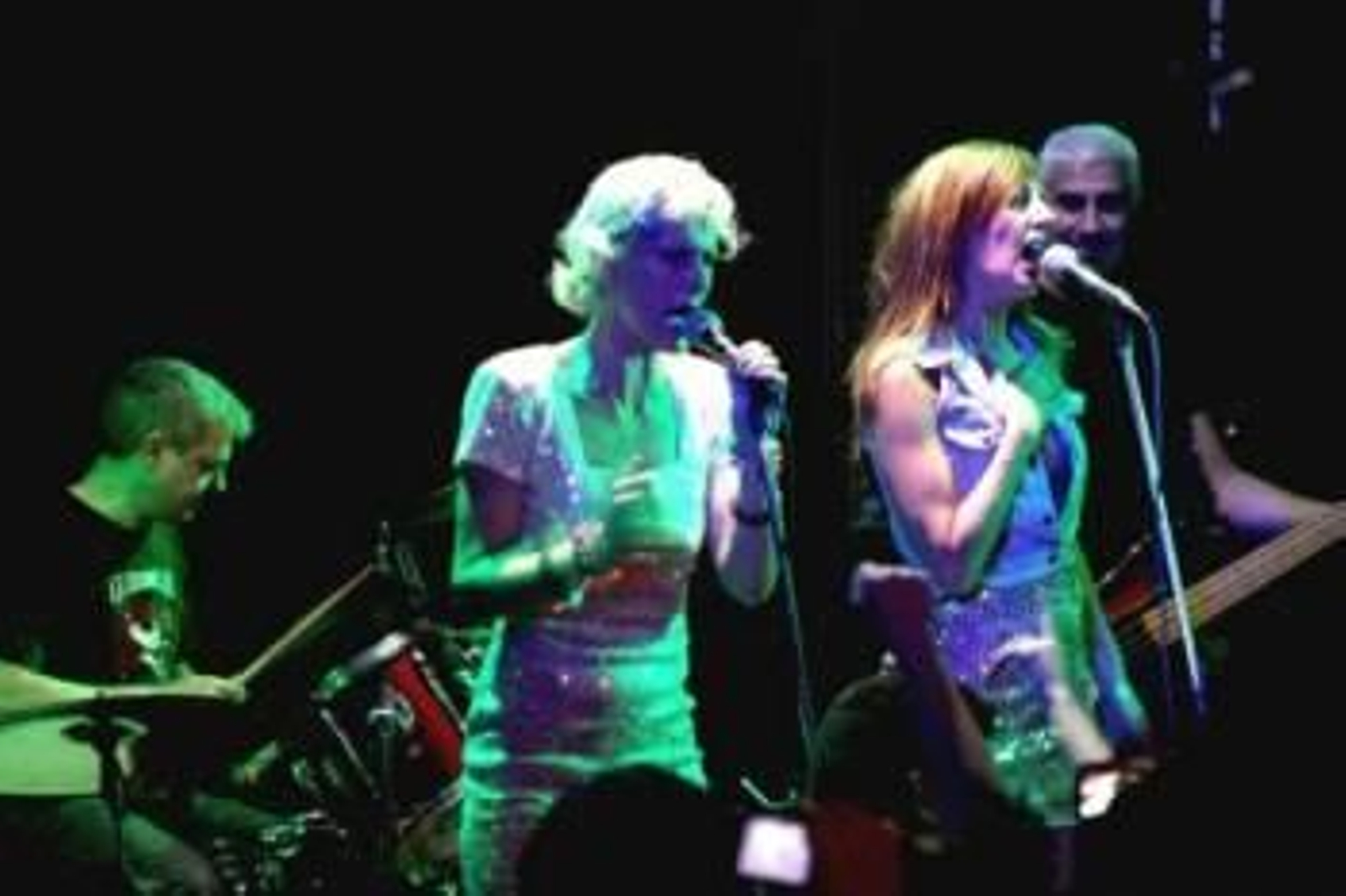 Luis, Coral, Rosa y Silvino, sobre el escenario Fotos: Paco Sanseviero y Luis Santamaria