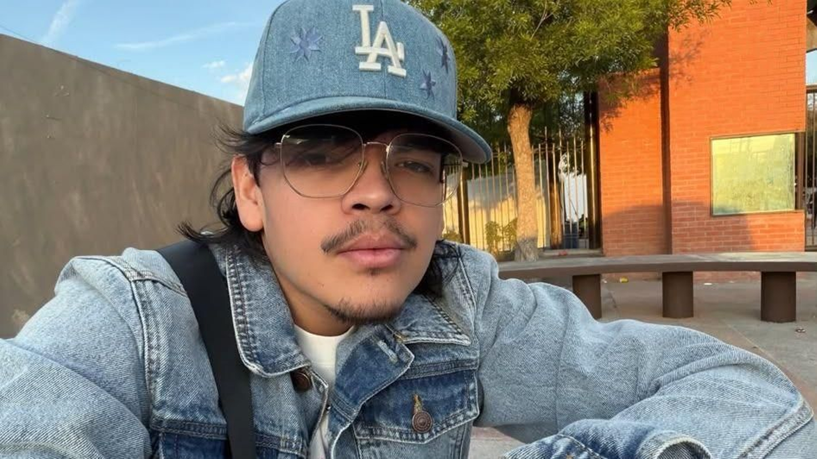 El streamer salvadoreño El Komanche, conocido por su participación en algunos de los eventos más populares del streaming en español.