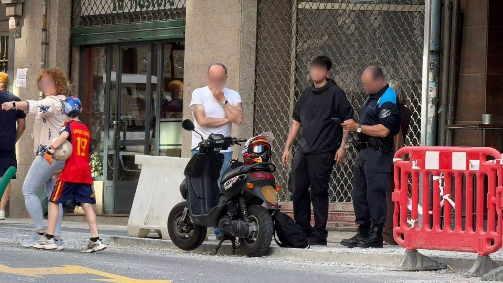 La situación tras la caída de un motorista por la gravilla de una de las obras de avenida de Portugal