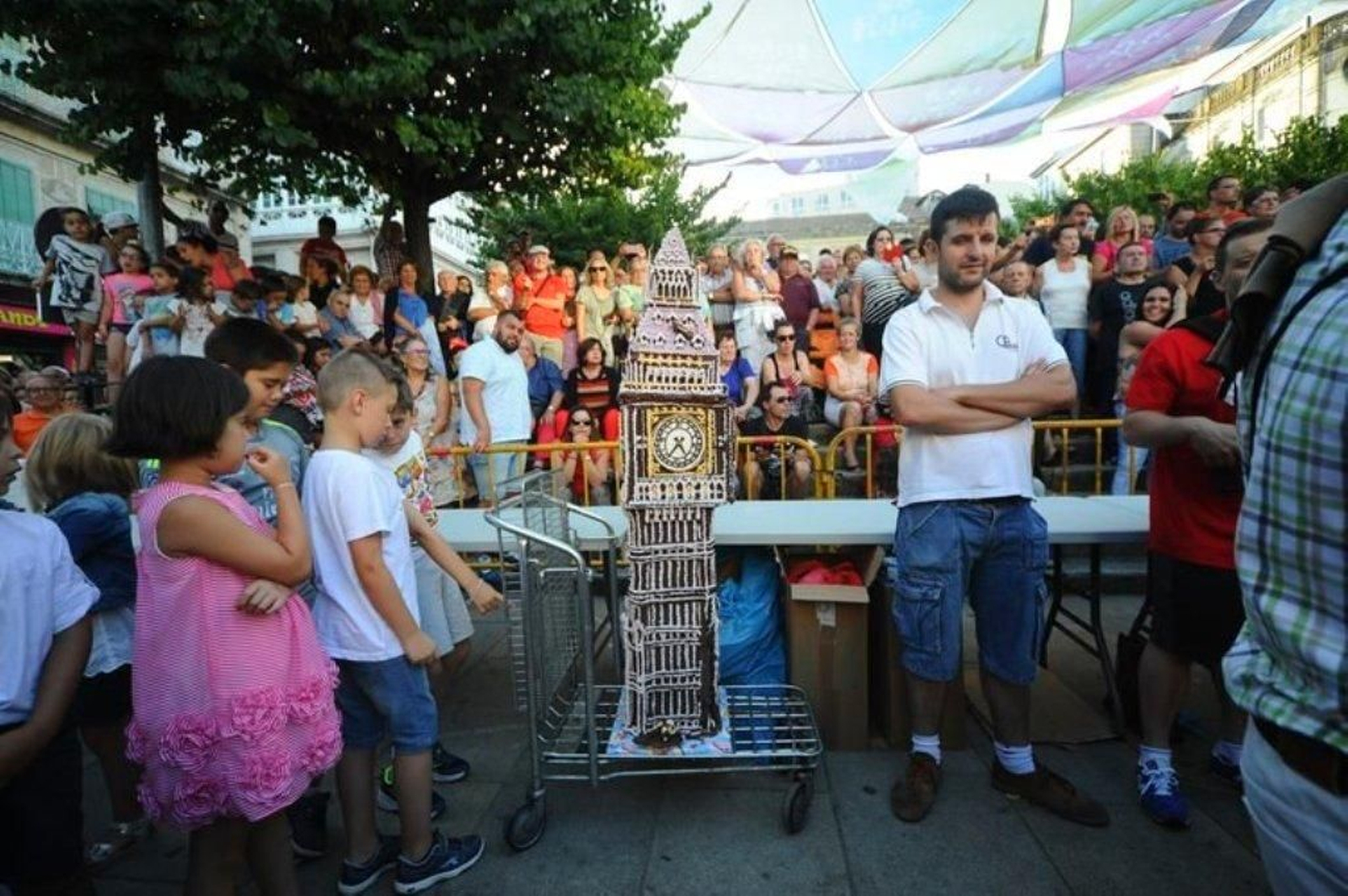 La elaboración de la tapa de pulpo más grande del mundo en Carballino 18