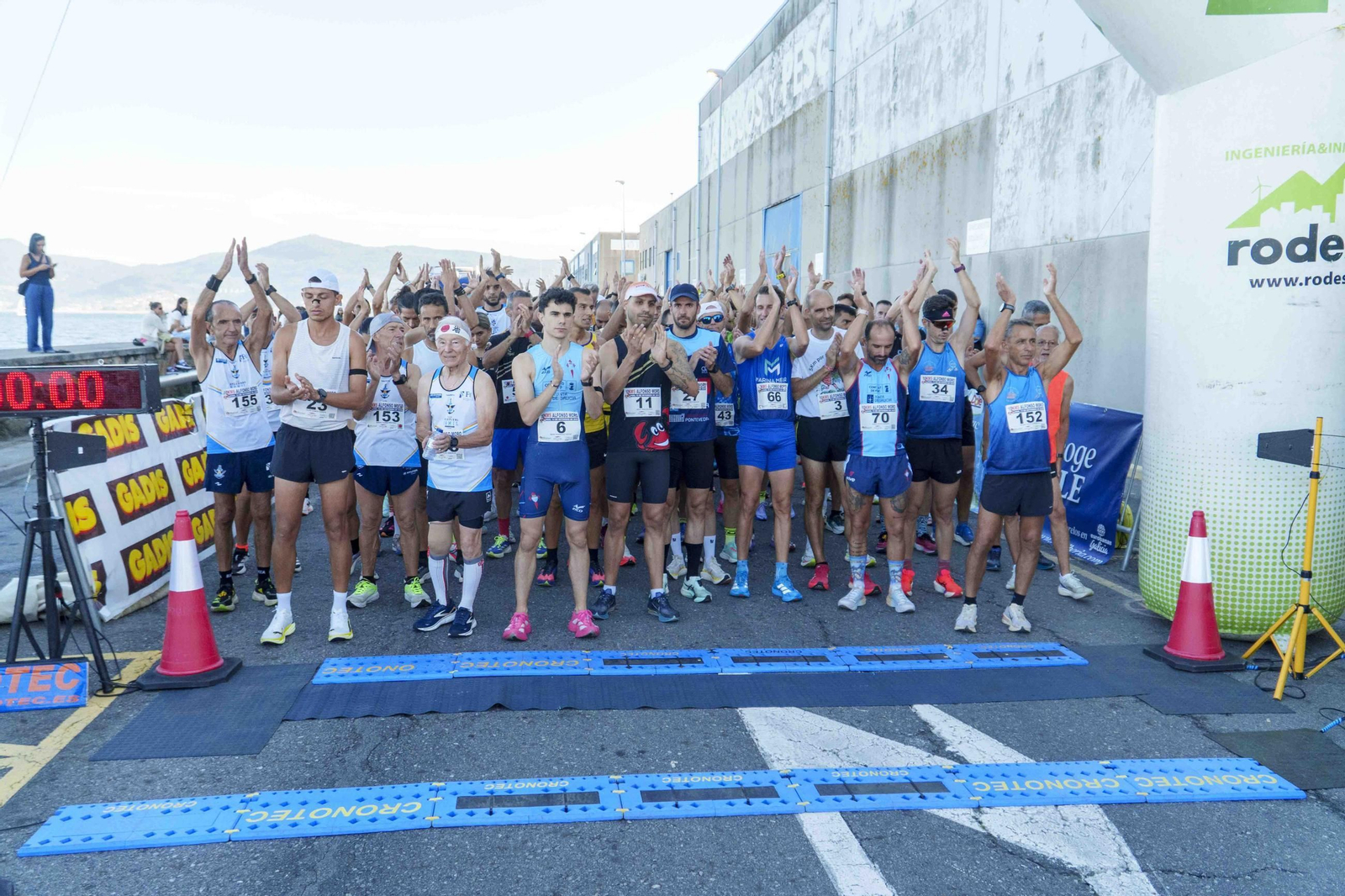 Galería | El puerto pesquero de Vigo acoge hasta cinco carreras organizadas por Carlos Adán