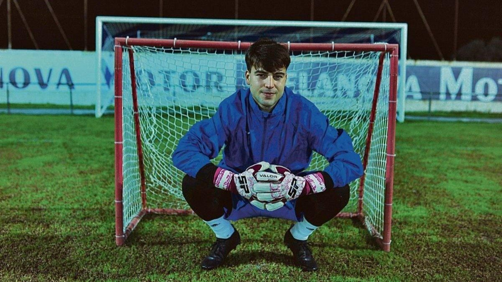 El portero del Celanova, Alberto Valencia antes del entrenamiento del martes. (Foto: José Paz)