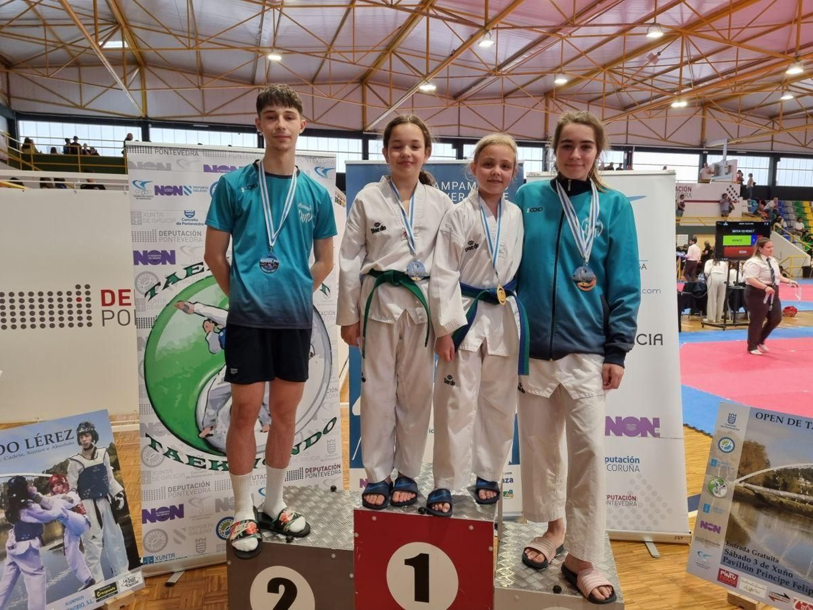 Cuatro de los integrantes del CD Couto en el Open Cidade do Lérez.