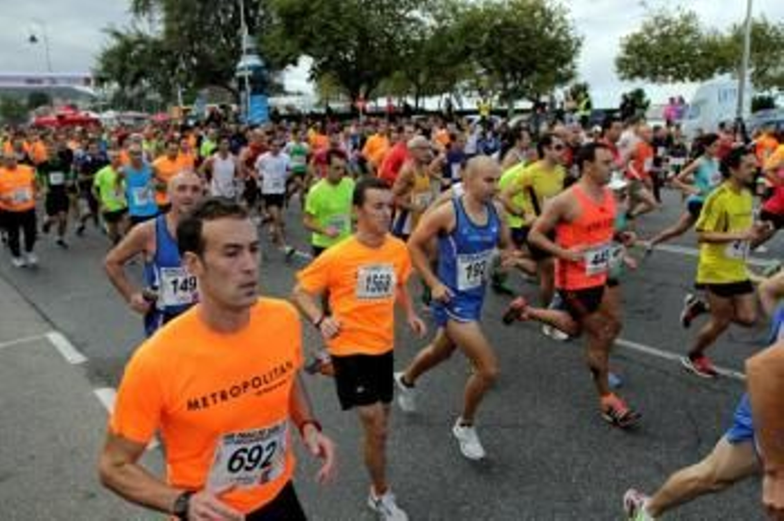 Más de novecientos atletas disputaron los 10 Kilómetros Praia de Samil, que celebró su primera edición en la mañana de ayer.