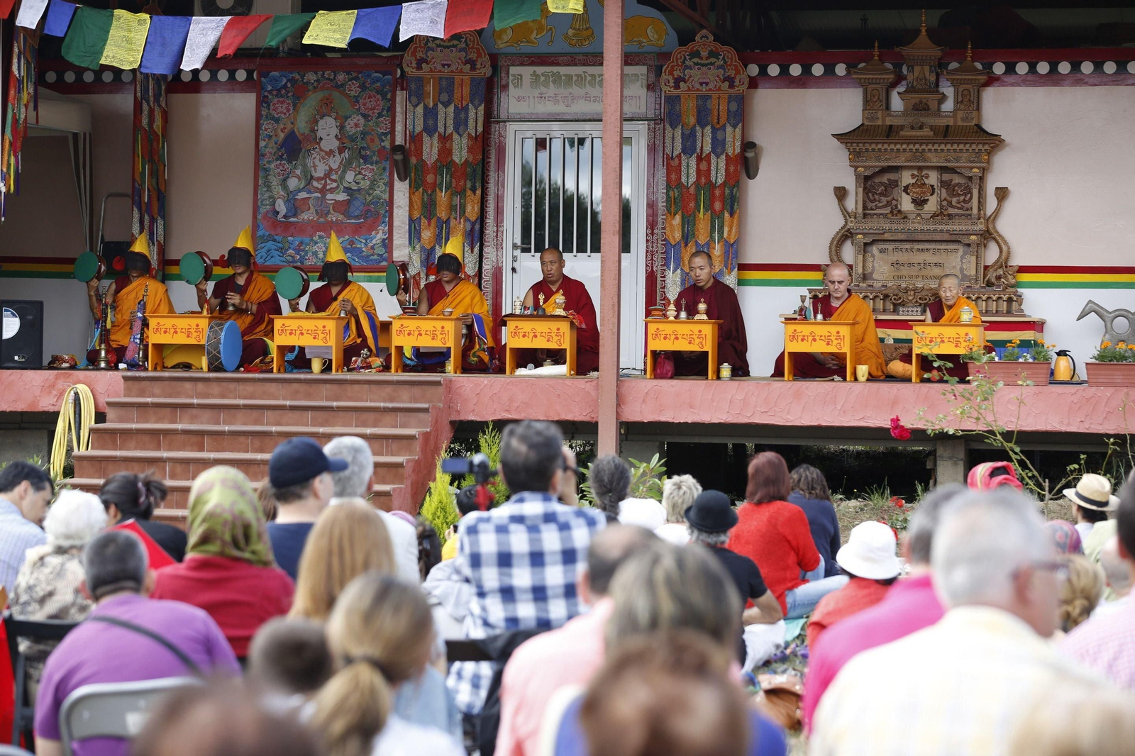 Inauguración do templo budista en Ventoselo