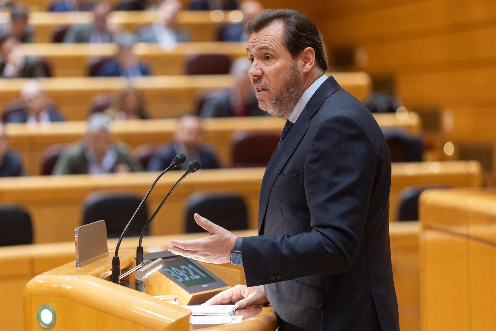 El ministro de Transportes y Movilidad Sostenible, Óscar Puente, comparece para dar cuenta del caos ferroviario, en el Senado.